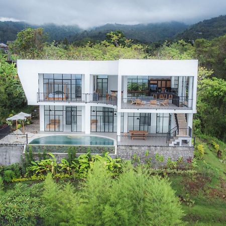 The Hacienda Lovina Villa Exterior foto